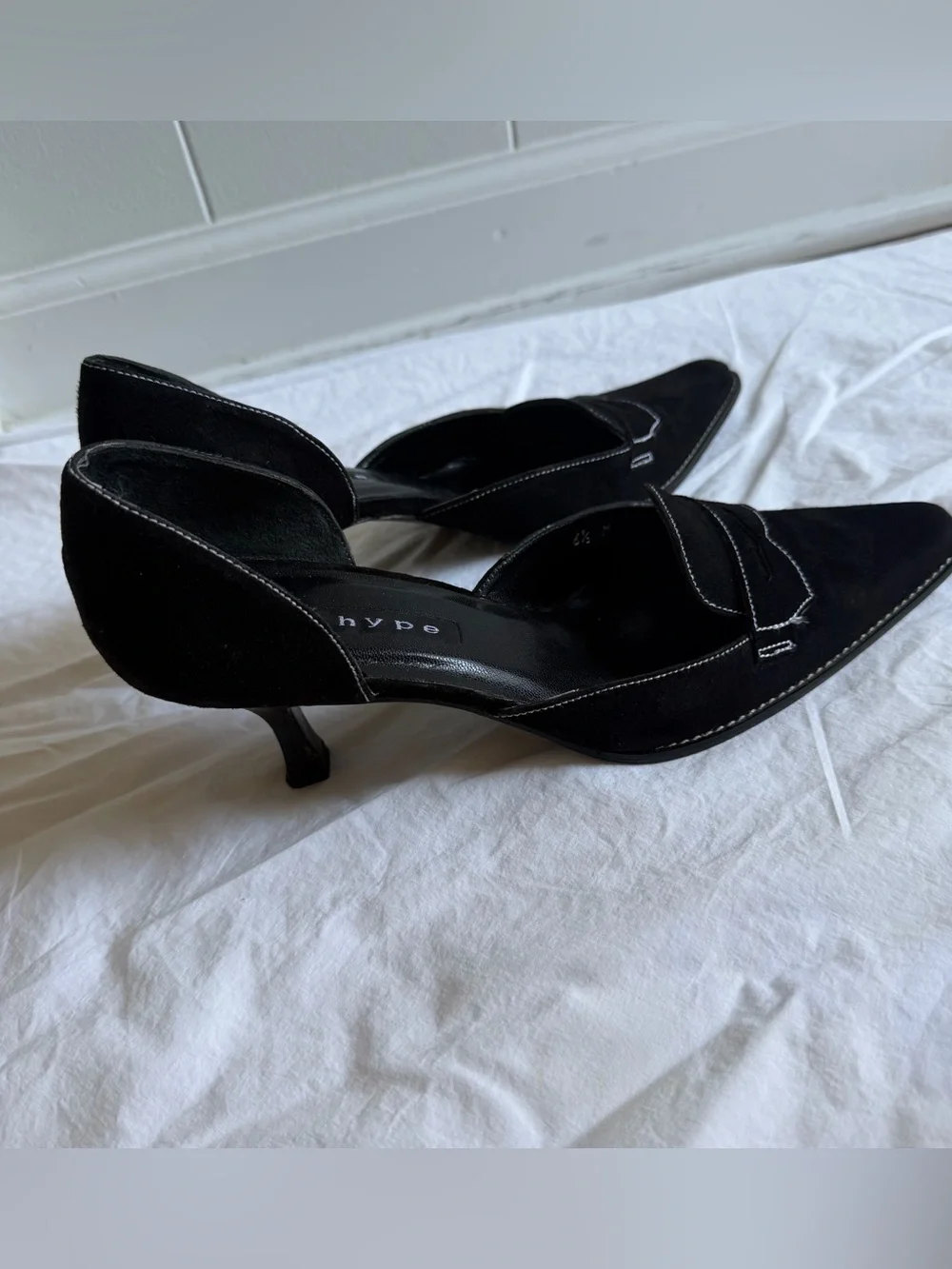 Black Suede Kitten Heels Hype Vintage 6.5